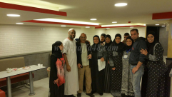 بالصور: 7 شقيقات من يافا يلتقين بشقيقهن في عمّان بعد انقطاع لأكثر من 25 عاماً 